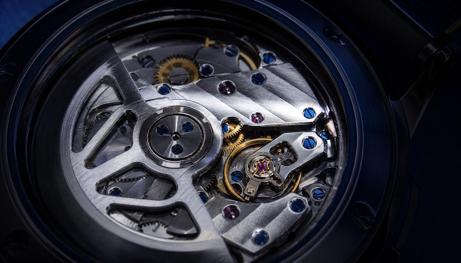 Aurelius Vector One — Movement / caseback